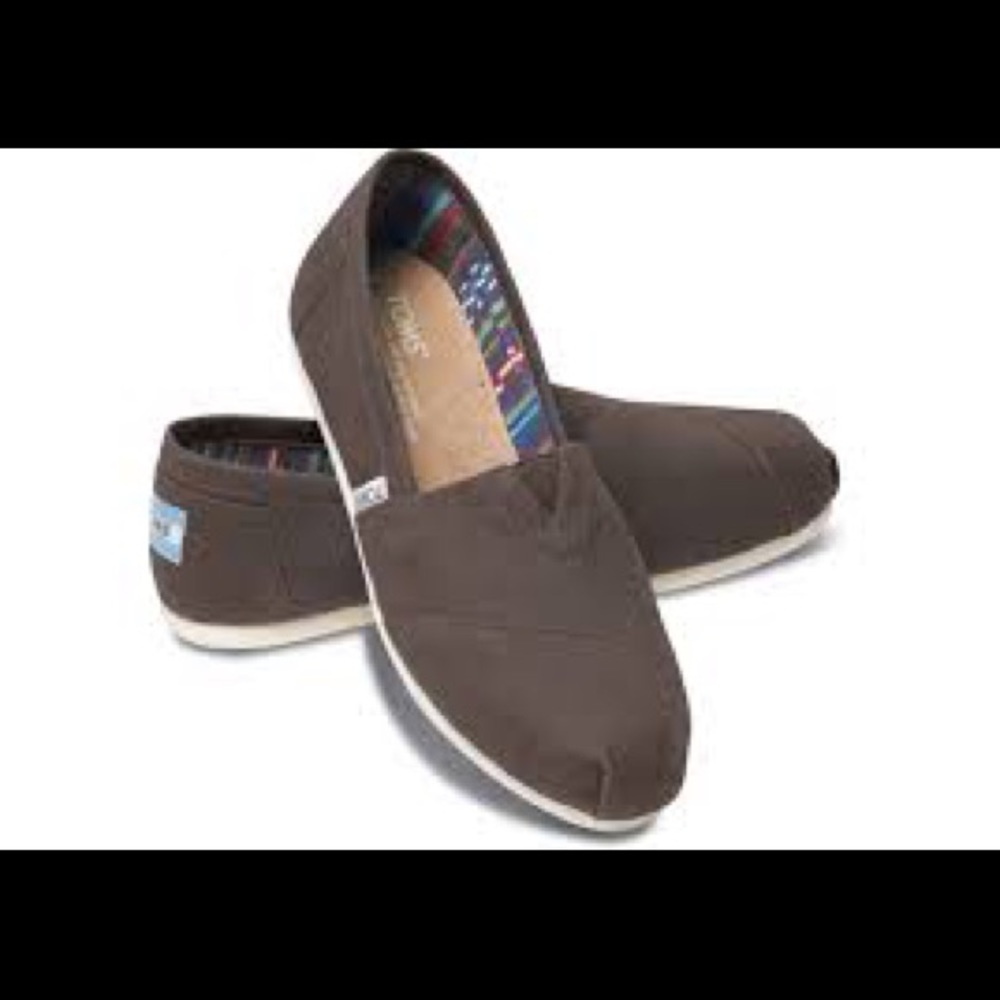 Toms - Picture 2 of 2
